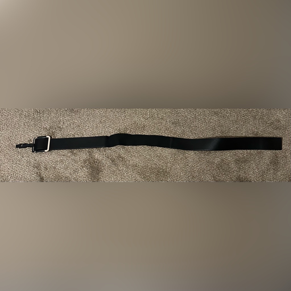 No Brand Shown Black 42 Inch Stretch Belt